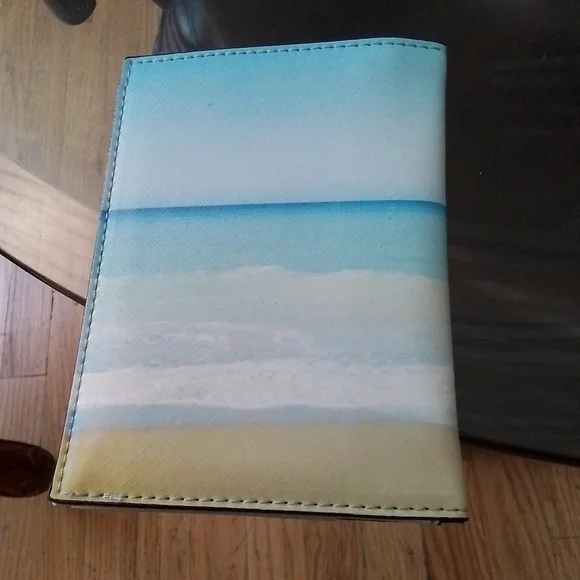 Victoria Secret passport cover - Picture 3 of 3